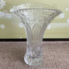 ガラス 花瓶　クリスタル 2