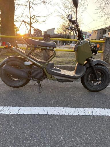 ズーマー50cc　カーキ色