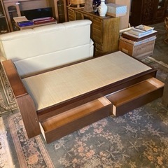 【引き渡し先決定】A-3    北海道　帯広　ベッドフレーム　シングル　引出し　畳　収納　ライト　