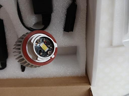 ◯【新品】切り替え式　LEDフォグランプ　ホワイト　イエロー◯