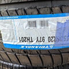 TRYANGLE　255/35r20　新品