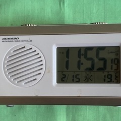 値下げ❣️  電波時計／AM／ワイドFM ラジオ付