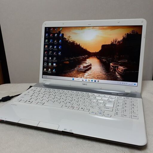 けいじぇい様　NEC　LaVie　15インチ　SSD　i5　Wi-Fi　マルチ　テンキー付き　Windows11　③