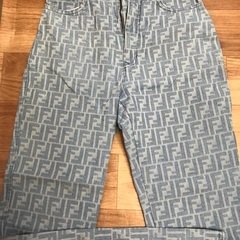 3点セットフェンディ  デニムパンツ　サンダス　プラダ　バック