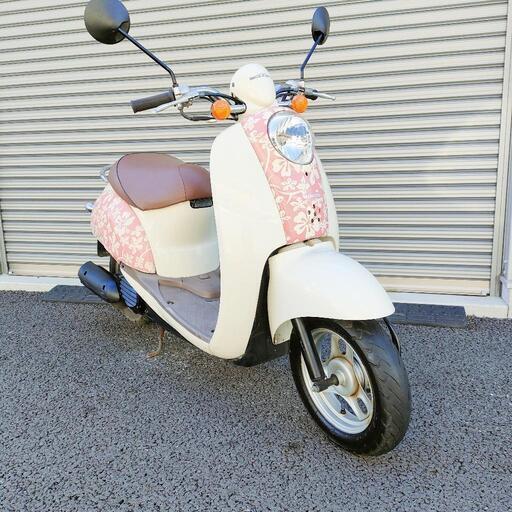 2477.3000台限定車♪ スクーピーSP バッテリー、シート、ミラー新品
