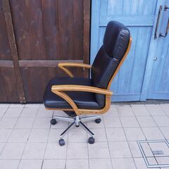 老舗家具メーカーHAMAMOTO(浜本工芸)のナラ無垢材を使用したDSA-5800