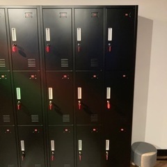 スチールロッカー 9人用 3列3段 シリンダー錠 鍵付き 黒 FACILE 更衣