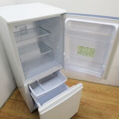 【京都市内方面配達無料】美品 2020年製 SHARP 137L 冷蔵庫 ILK09 京都市内方面配達無料】美品 2020年製 SHARP 137L 冷蔵庫 ILK09