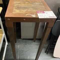 ☆中古￥2,000！サイドテーブル　家具　幅40cmｘ奥行40c...