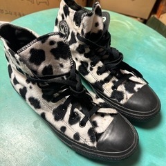 （取引中）converse 牛柄　ハイカットスニーカー　27.5