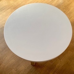 Francfrancの円形のシンプルなコーヒーテーブルです