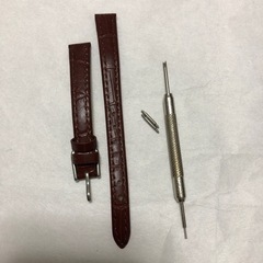 時計のベルトと交換工具