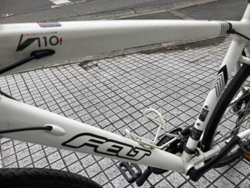 クロスバイク】FELT製 V110f 前後タイヤ、グリップ、チェーン新品