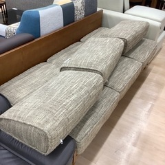 UNICO三人掛けソファー布製