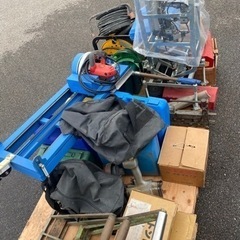 電動工具やガッチャ板金屋さんに