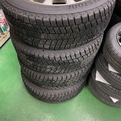 スタッドレスタイヤ 225/60R18 エスクード純正アルミ付 4本セット‼️