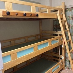 三段ベッド 引き渡し決まりました。