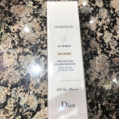 Dior スノーホワイトニング　UVプロテクション　50 BB 