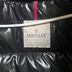 GUCCIメッセンジャーバック、モンクレール ダウン黒