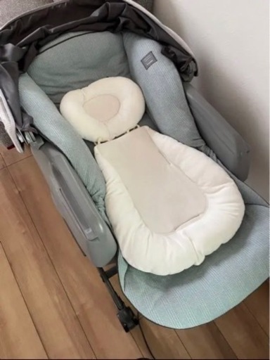 美品】Combi コンビ ホワイトレーベル ネムリラ AUTO SWING BEDi Long