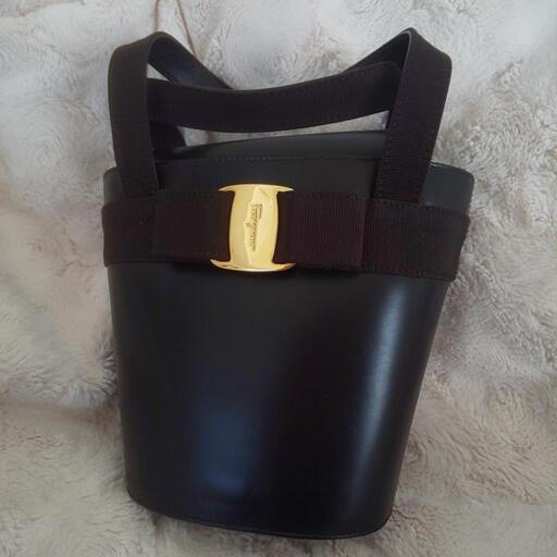 【Ferragamo】ハンドバッグ
