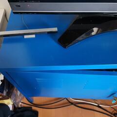 青色のテレビ台