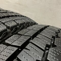 DUNLOP WINTER MAXX SV01 195/80R15 107/105L LT 15インチ スタッドレス 4本 2020年製 バリ溝 ハイエース等　(VTM714)クレジットカード QRコード決済可能