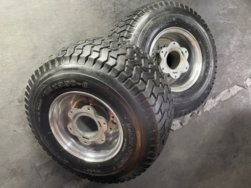 【ご成約有難う御座いました】2ストジャイロキャノピー&Xにポン付け ダグラス製 多分8J8インチアルミホイルに中古 ワイドタイヤ付の中古品です。 ご成約有難う御座いました】2ストジャイロキャノピー&Xにポン付け