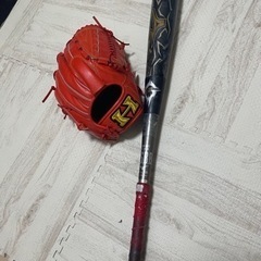 グローブとバットとバットケースの3点セット