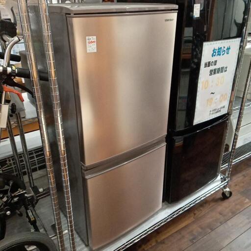 やすい SHARP - シャープ冷蔵庫 137L 2019年製 SJ-D14E-N 2ドア 美品の エレベータ