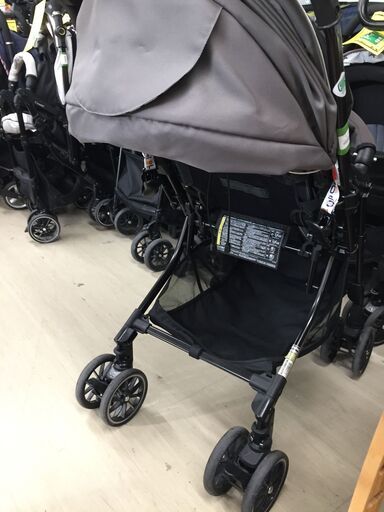 ジモティ来店特価!!! ベビーカー コンビ スゴカル 4キャス COMPACT J