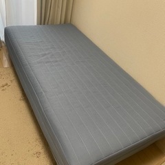 シングルベッド　足つきマットレス　ニトリ　1年半使用