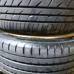 ホイル、タイヤの出品です
