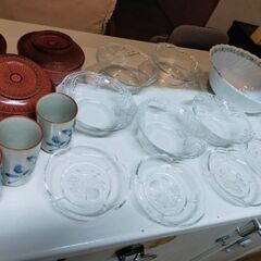 茶碗、湯呑、ガラス小皿、サラダボウルのセット