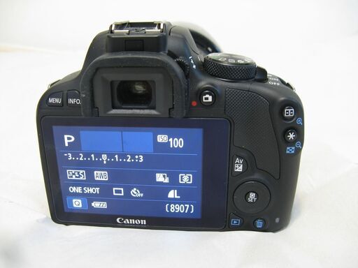 Canon EOS kiss X7 EF-S18-200mm IS レンズとバッテリ－3個付き お得，