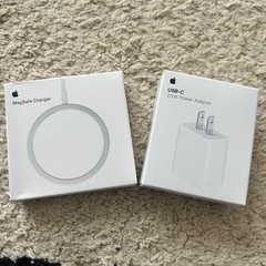 Apple純正　MagSafe 充電器　Qi対応　置くだけ充電器