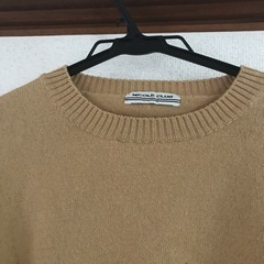 ニコルのセーター