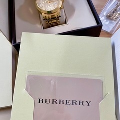 バーバリー　ニューヘリテージ　クロノグラフ　メンズクォーツ　ゴールド