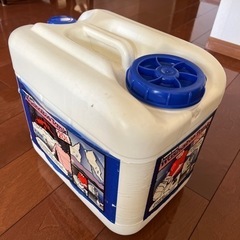 イワタニ ウォッシャブルタンク 20L