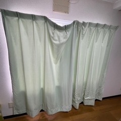 カーテン　緑