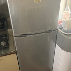 冷蔵庫（128L・右開き）