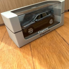 【美品】ポルシェ カイエンのミニカー