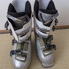 Head brand ski boots, size 28.0c...