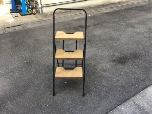 折り畳み脚立　1500円