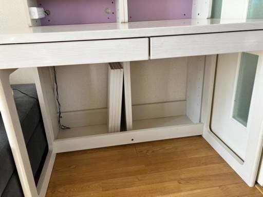 ニトリ女の子用学習机と学習椅子セット(搬送費別)