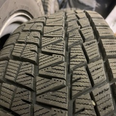中古ブリヂストンスタッドレスタイヤ215/80R15