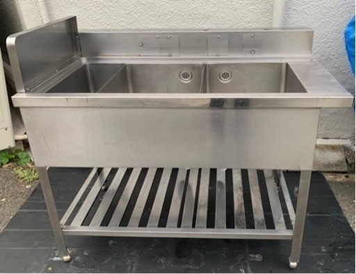 業務用 ソイルド 三槽シンク 1220×700×830 洗い場 流し台 厨房キッチン 台付き 厨房機器 厨房機材 作業台付き 三層 収納 大阪発 食洗機用