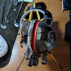 ゴルフクラブ、バッグ一式です。