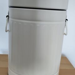 ペダルペール　ゴミ箱　3L　ニトリ