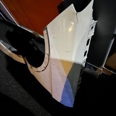 ベンツ　W166 ボンネット　フェンダー　歪み、傷あり